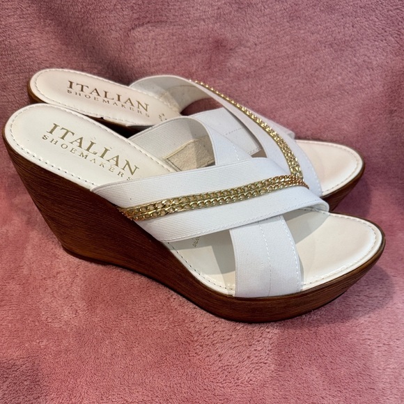 Italian Shoemakers White and Gold Wedge Sandals - Picture 3 of 6